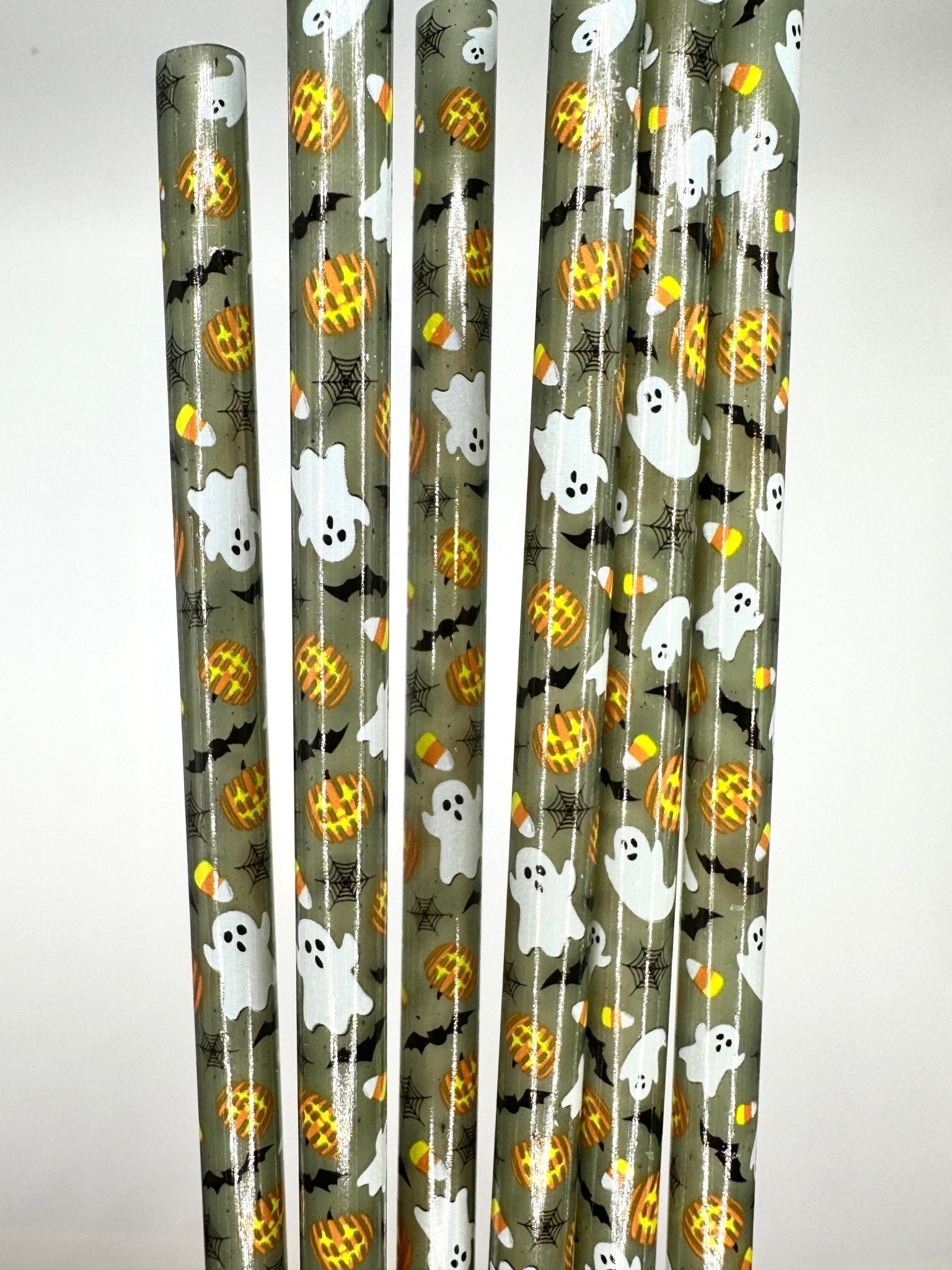 10" Halloween Ghosts and Pumpkins Reusable Plastic Straws (Color Changing) - Print Paper and Co