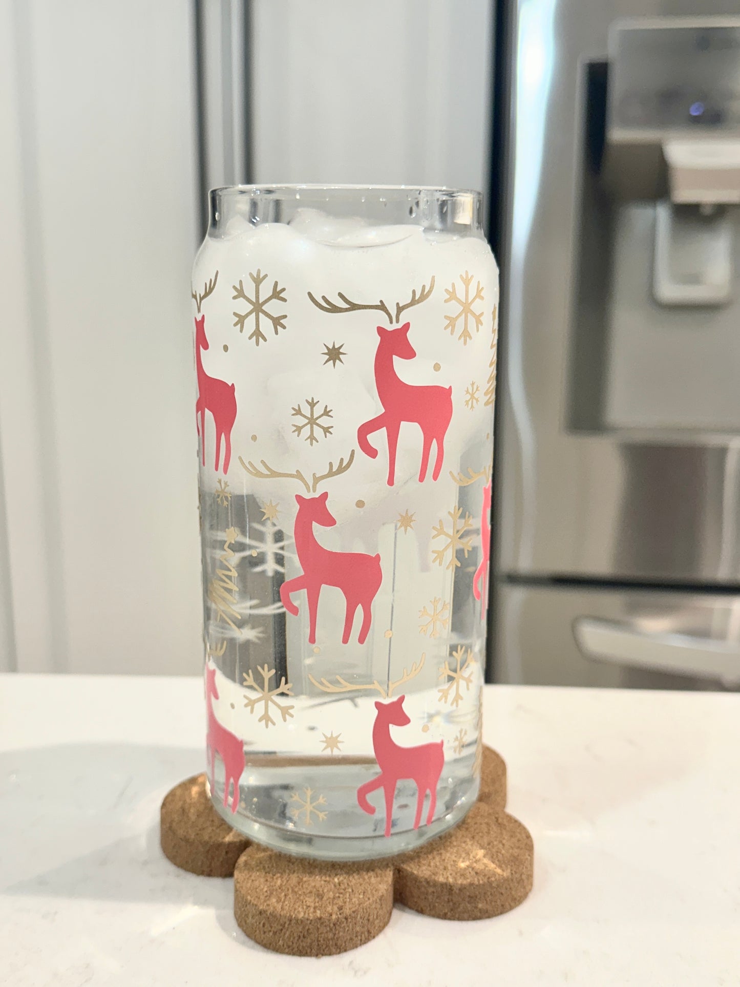20oz Libbey Can Glass - Pink and Gold Reindeer (Cold Colour Changing)