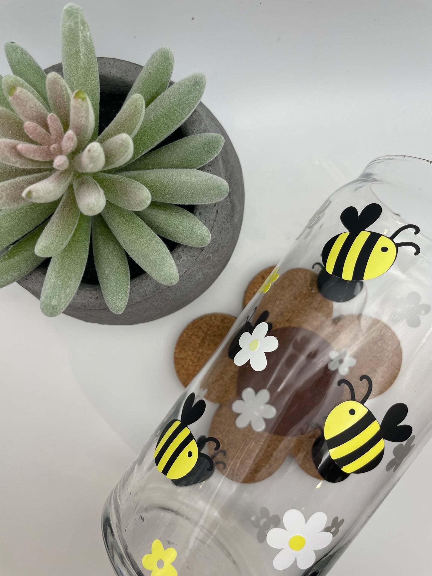 20 oz Libbey Glass - Bee Happy (Cold Colour Changing Vinyl)